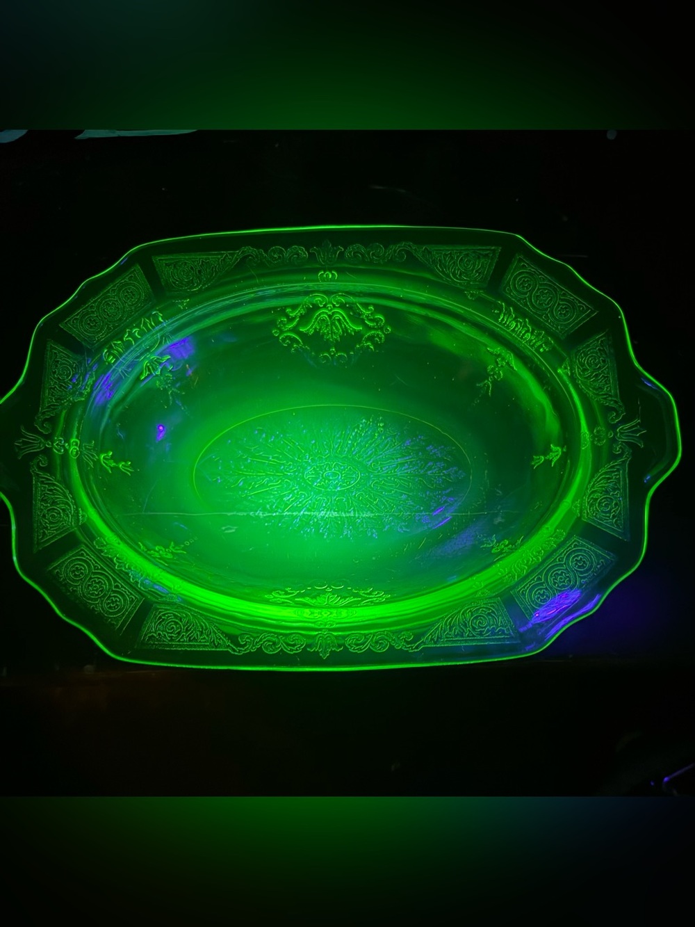 VTG 30's uranium glass oval dish by Anchor Hocking “princess" pattern